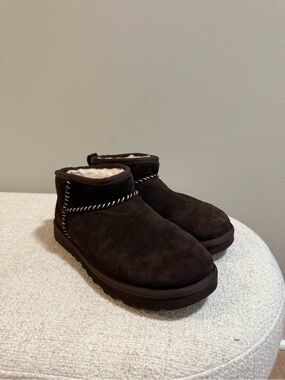 UGG Brown Shearling-Lined Suede size 8